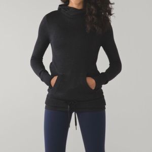 Lululemon Sweet Savasana pullover hooded sweater in Heathered black. Size 2